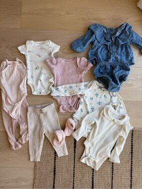 Baby Girl 0-3 month clothes bundle